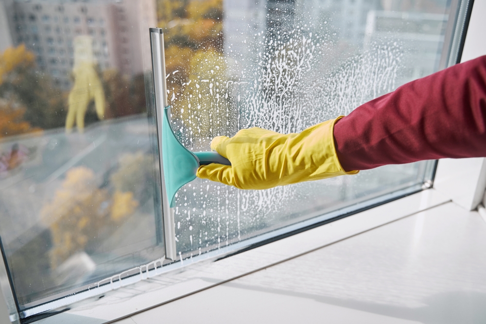 Cleaning windows
